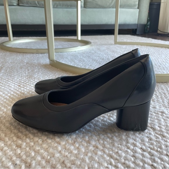 Black Clark’s Block Heel - Picture 5 of 5